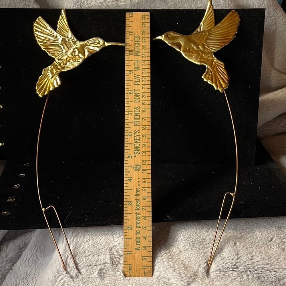Vintage Home Interiors Hummingbirds 2 Gold Tone can be placed anywhere #1240BL